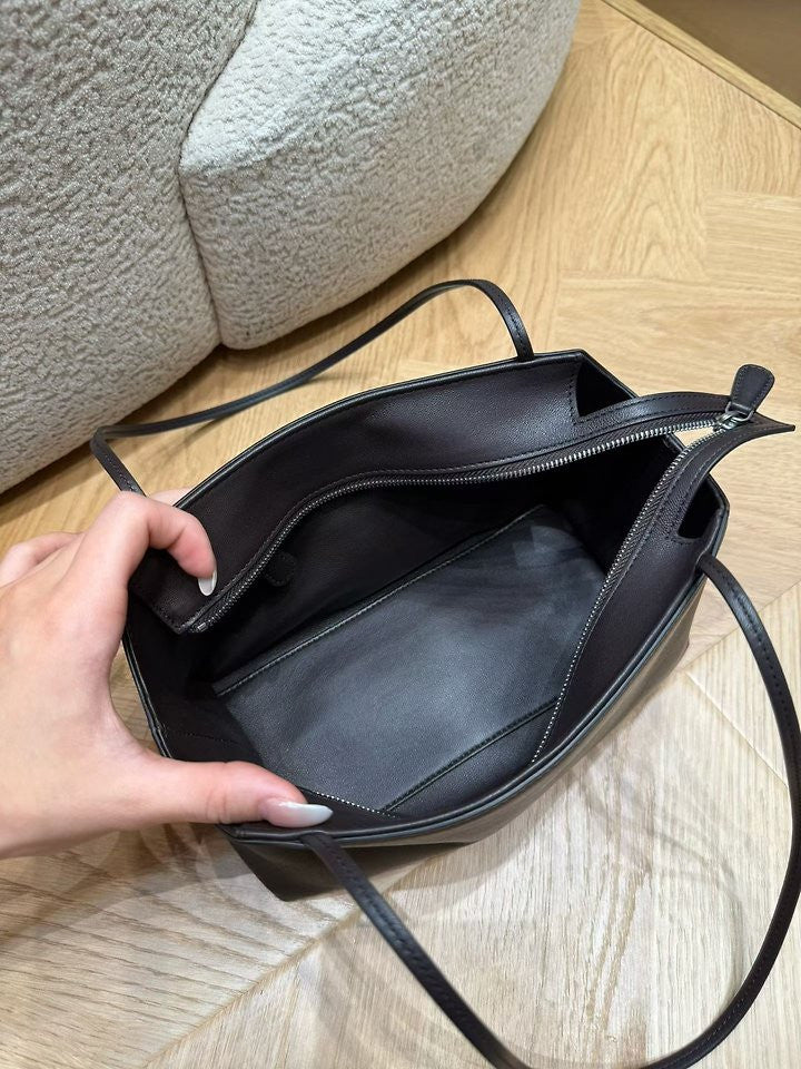 미니멀 레더 숄더 삭스 백